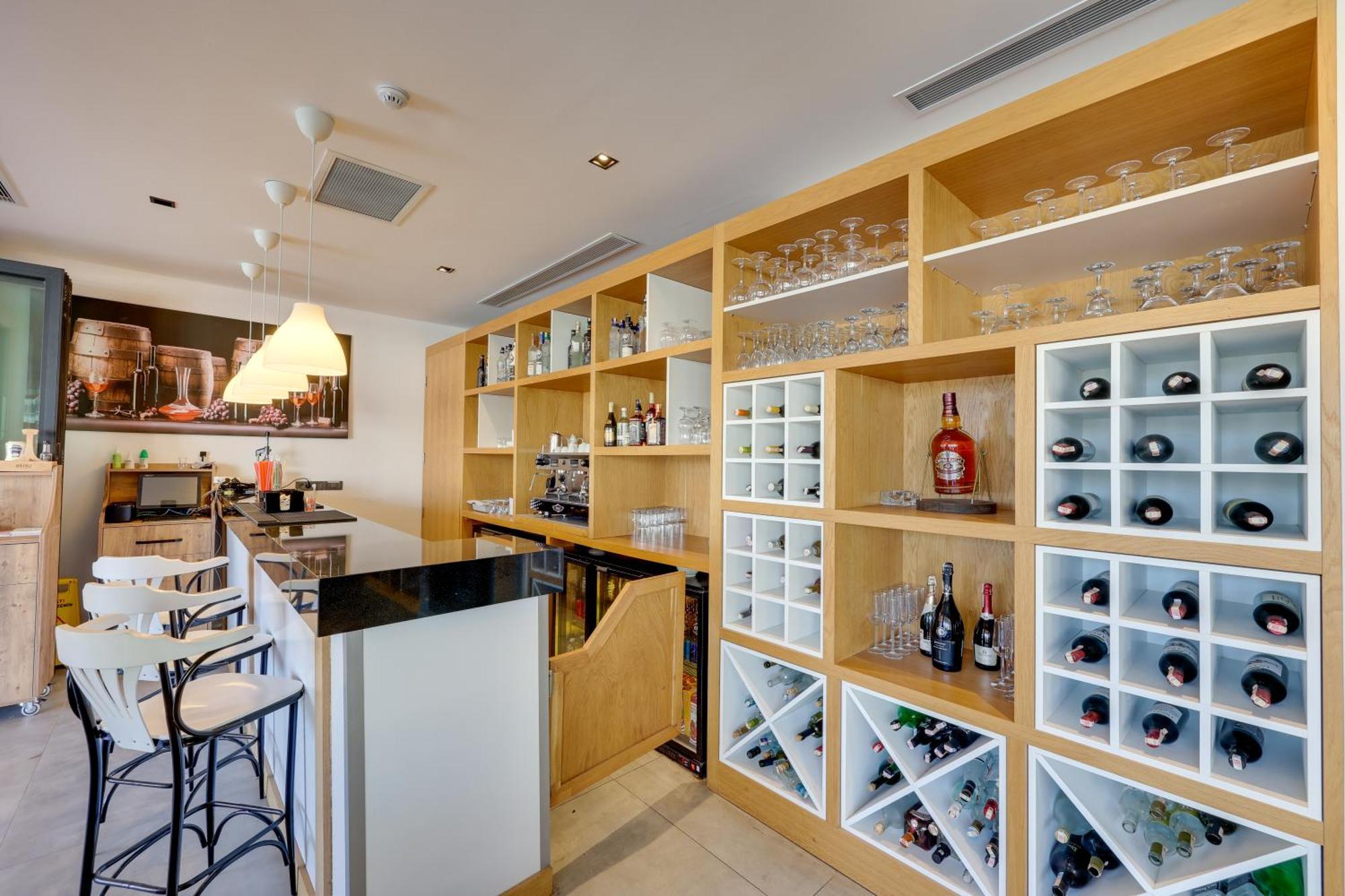 Celeste Bella Luxury Hotel & Spa ออร์ทาเคนท์ ภายนอก รูปภาพ