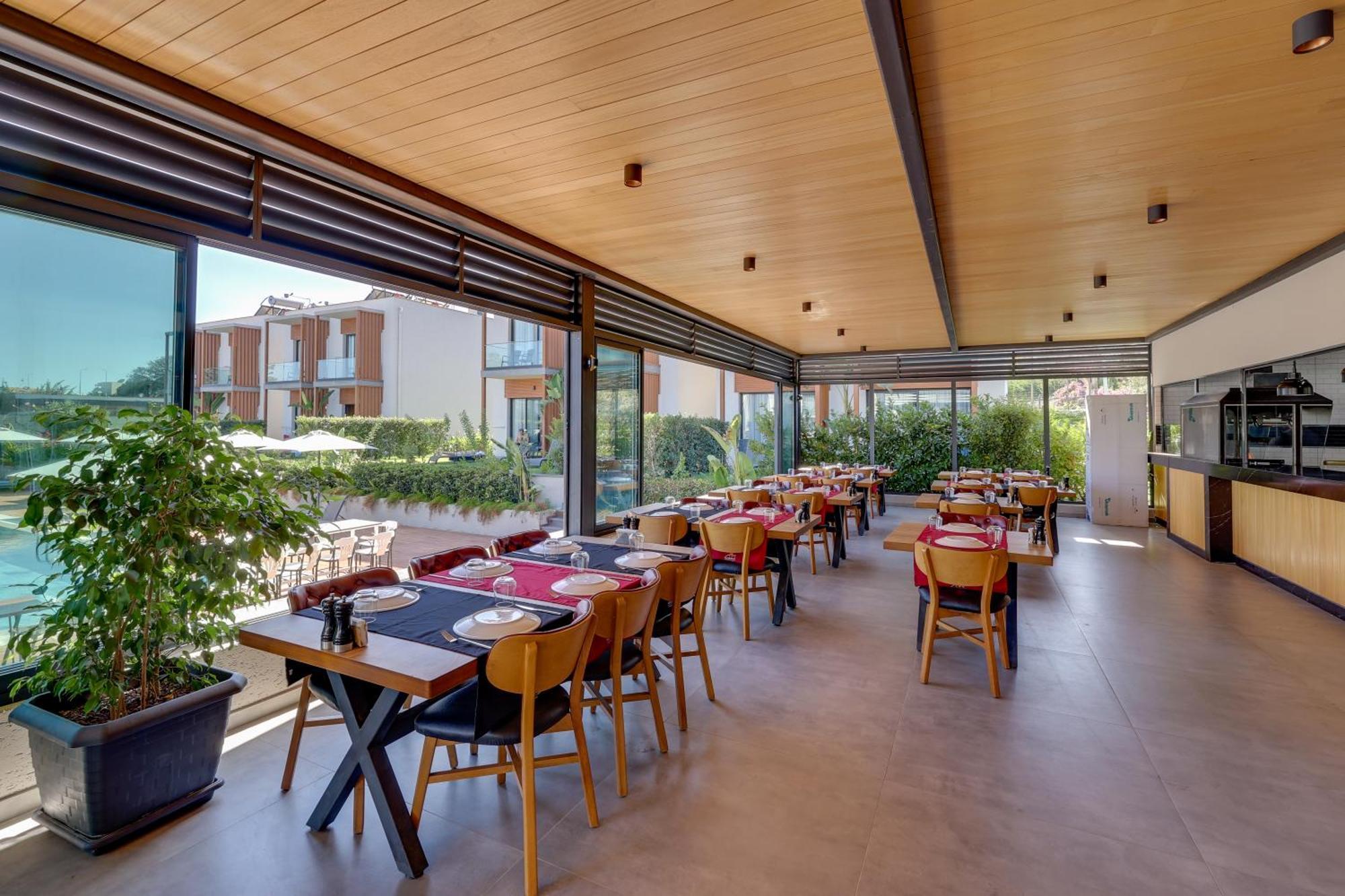 Celeste Bella Luxury Hotel & Spa ออร์ทาเคนท์ ภายนอก รูปภาพ