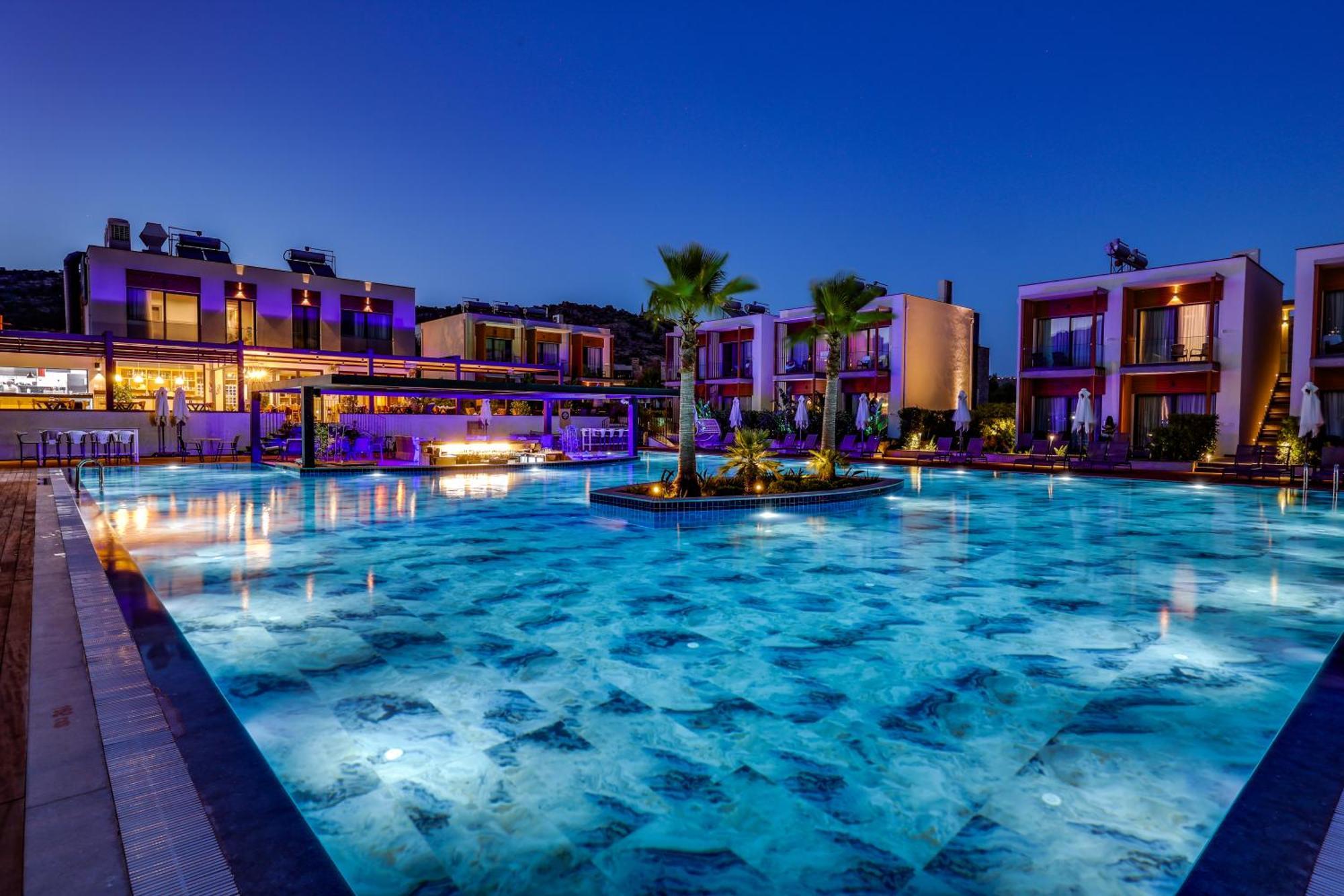 Celeste Bella Luxury Hotel & Spa ออร์ทาเคนท์ ภายนอก รูปภาพ