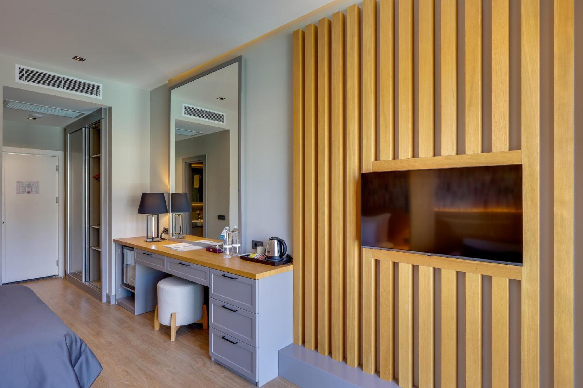 Celeste Bella Luxury Hotel & Spa ออร์ทาเคนท์ ภายนอก รูปภาพ